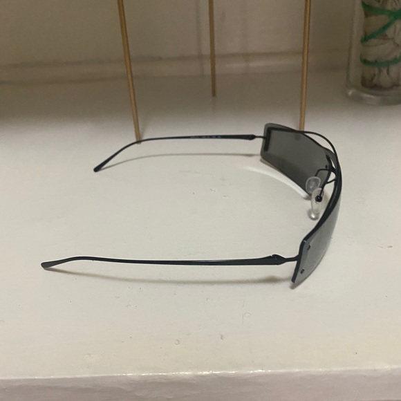 Prada PR 61VS Sunglasses - Picture 5 of 8